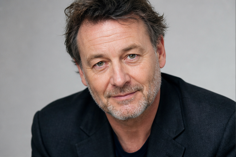 Simon Cade headshot